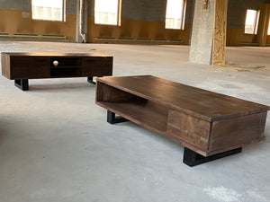 ASIA - Table basse en bois massif avec 1 tiroir - teinture noir