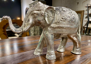 Statue d'éléphant en aluminium faite à la main