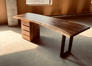 COEUR - Chamcha wood desk with 4 drawers