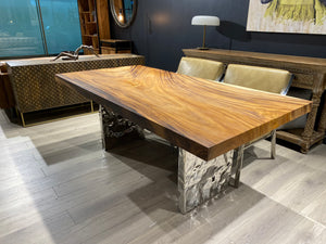COEUR - Straight edge, Free form inside, Chamcha wood dining table with hammered metal legs